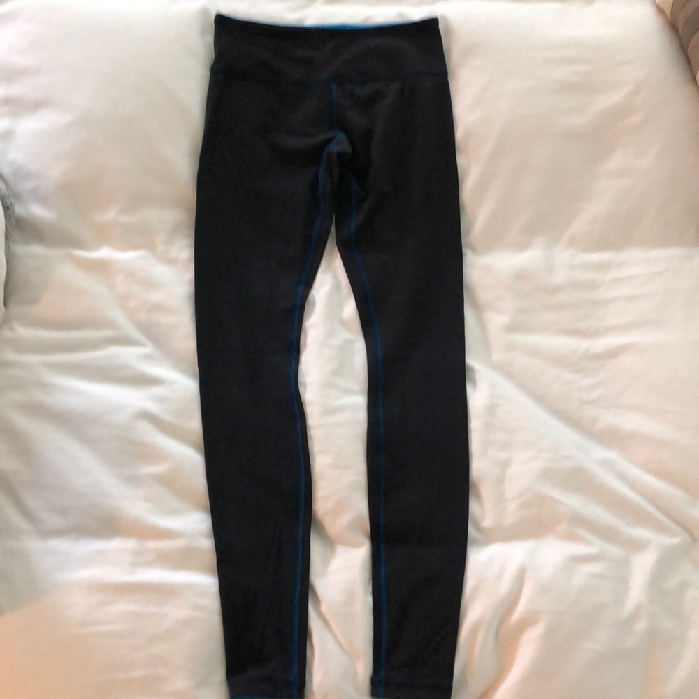 Lululemon reversible Wunder Under pants size 6